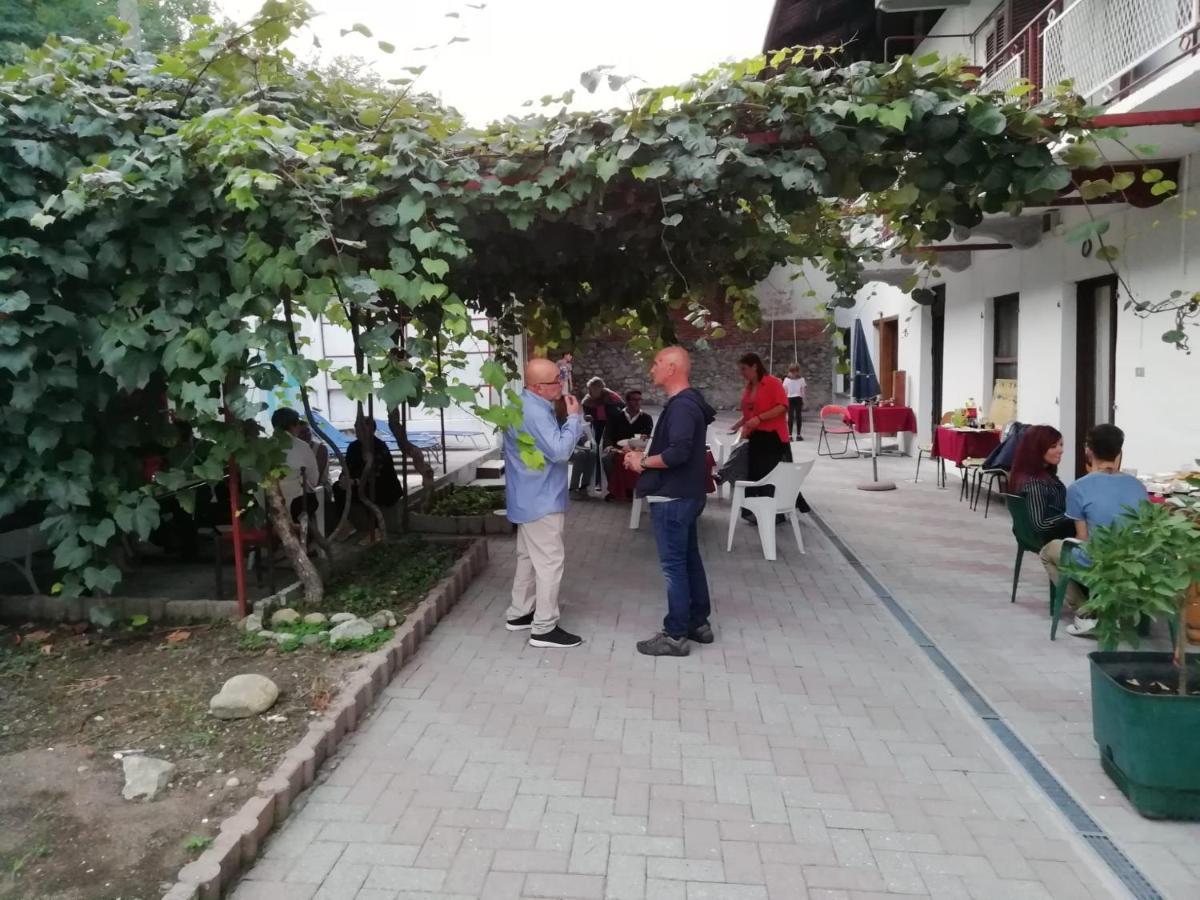 Cose Preziose Hotel Azeglio Bagian luar foto
